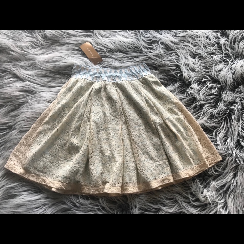 Women’s NWT Francesca’s skirt S